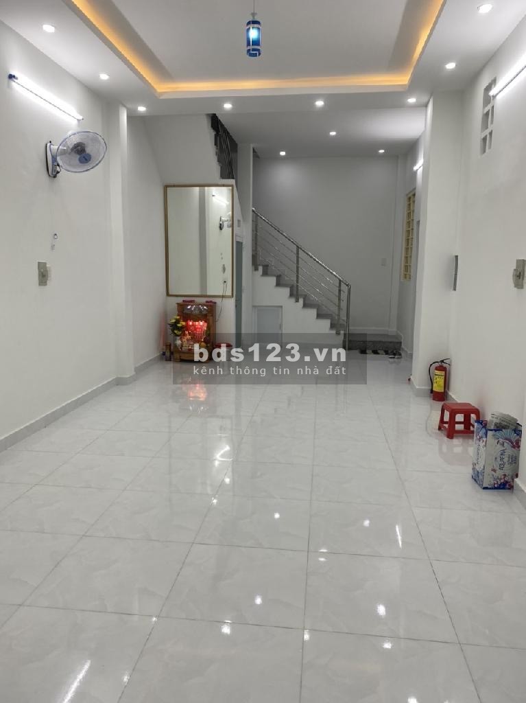 Bán nhà Tân Phú - Giáp Nguyễn Sơn