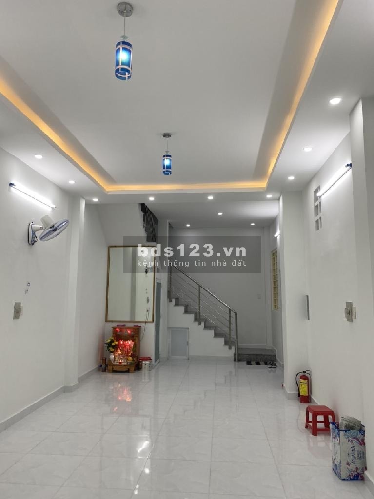 Bán nhà Tân Phú - Giáp Nguyễn Sơn