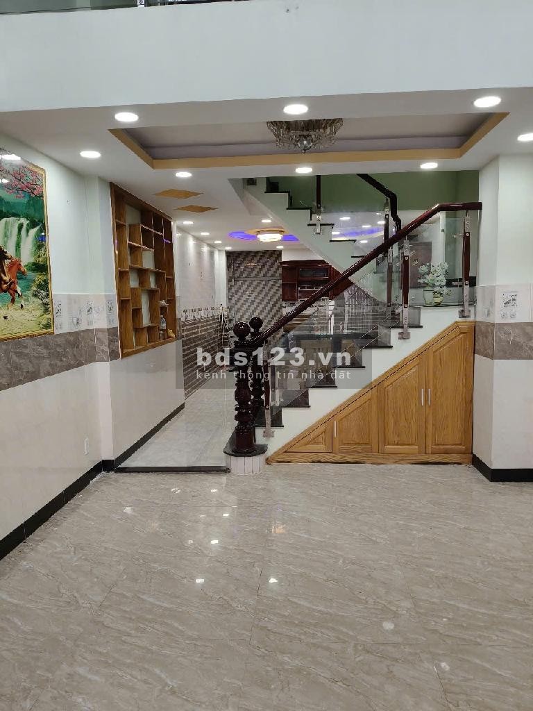 Bán nhà mới đẹp ô tô vô ngủ Trường Chinh, 4x16m, 5 tầng, 5 phòng ngủ, 6 WC. Giá rẻ chỉ nhỉnh 6 tỷ