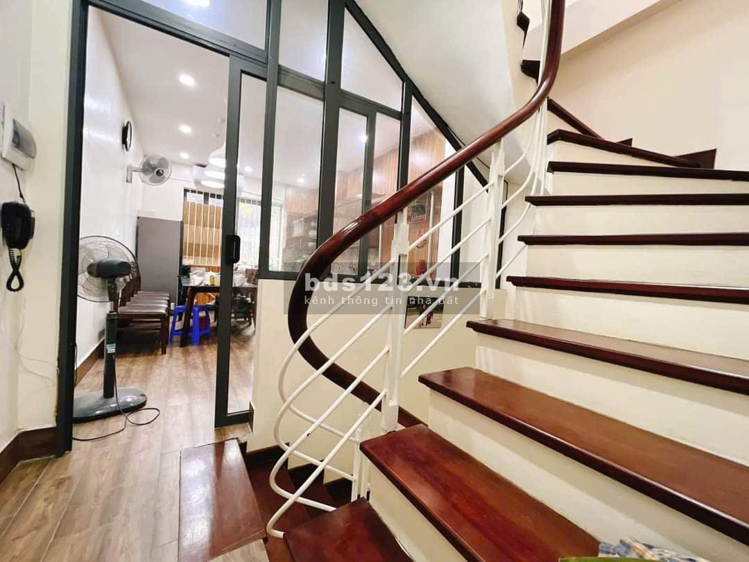 Chỉ tầm 10 tỷ thôi, Chủ F0 nhờ bán nhanh phân lô cán bộ ô tô Ngô Thì Nhậm Hà đông