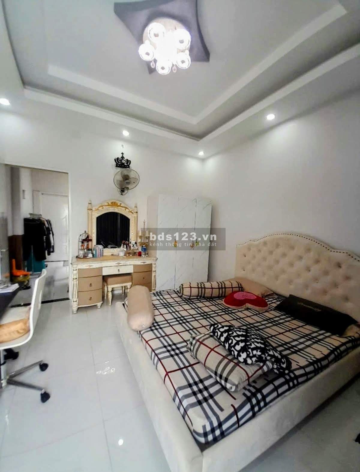Bán nhà HXH Quốc Lộ 50 Q.8 - 69m2 4 tầng - Giá 8 tỷ