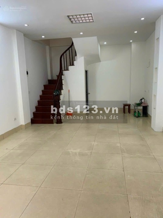 Mễ Trì Thượng chỉ 10 tỷ anh chị có thể sở hữu căn nhà 6 tầng 40m2 hai ô tô tránh nhau