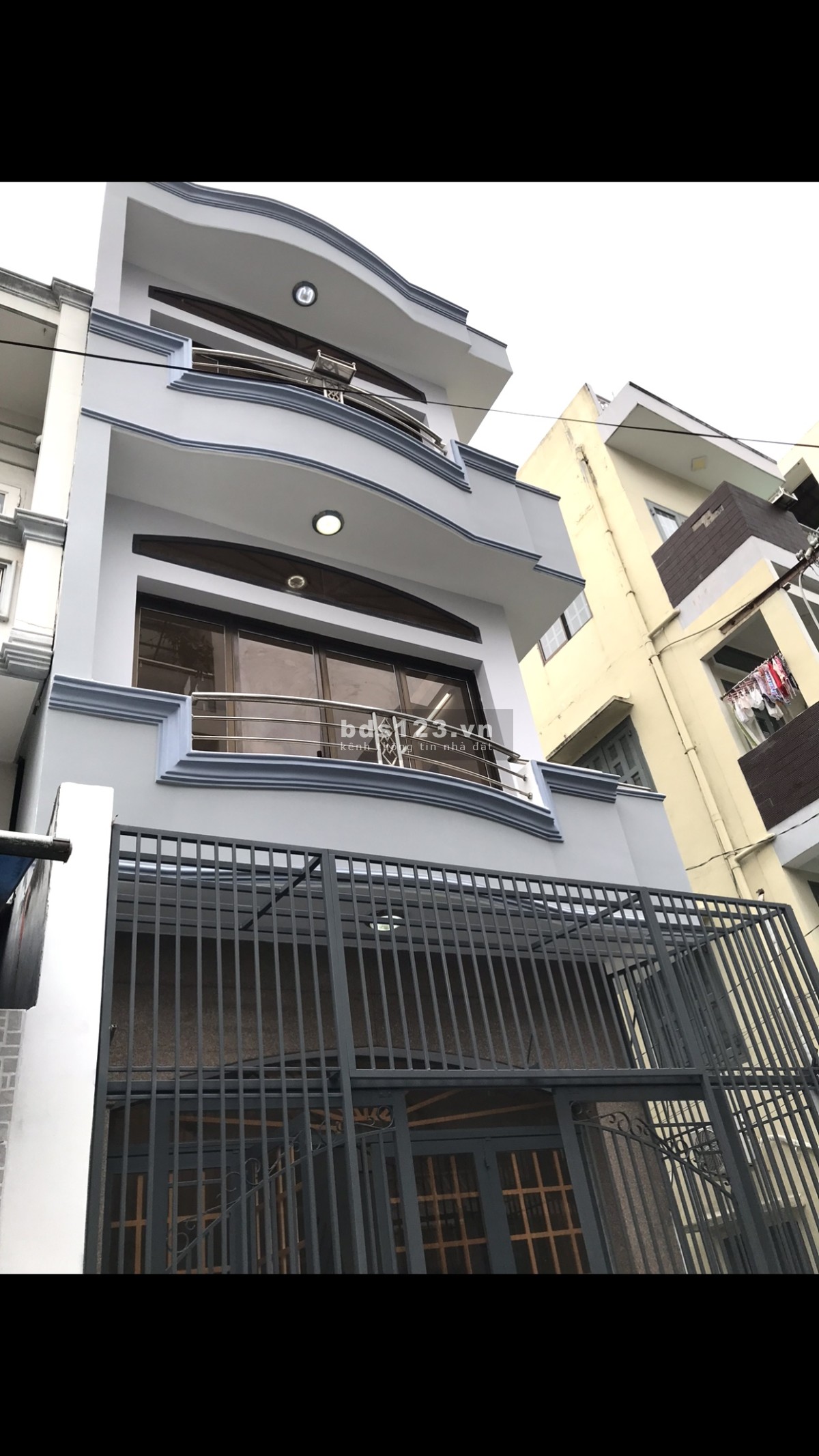 Bán nhà quận 6 - Nhà hai mặt hẻm xe hơi - xát mặt tiền hậu giang - 3 tầng đúc nhà mới - 6.2 T