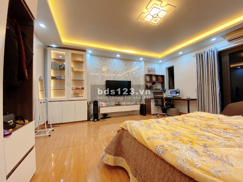 Chỉ 16 tỷ Lk Văn Khê DT 83m2 x 5 tầng ô chờ thang máy, chủ thiện chí bán gấp