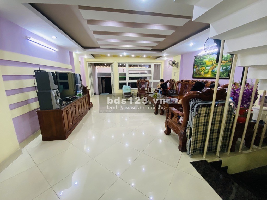 Nhà 2 mặt tiền khu ẩm thực Man Thiện, nở hậu tài lộc, mặt tiền đường 20m, khu VIP Q9
