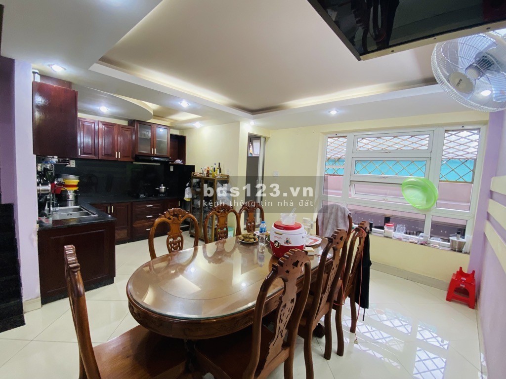 Nhà 2 mặt tiền khu ẩm thực Man Thiện, nở hậu tài lộc, mặt tiền đường 20m, khu VIP Q9
