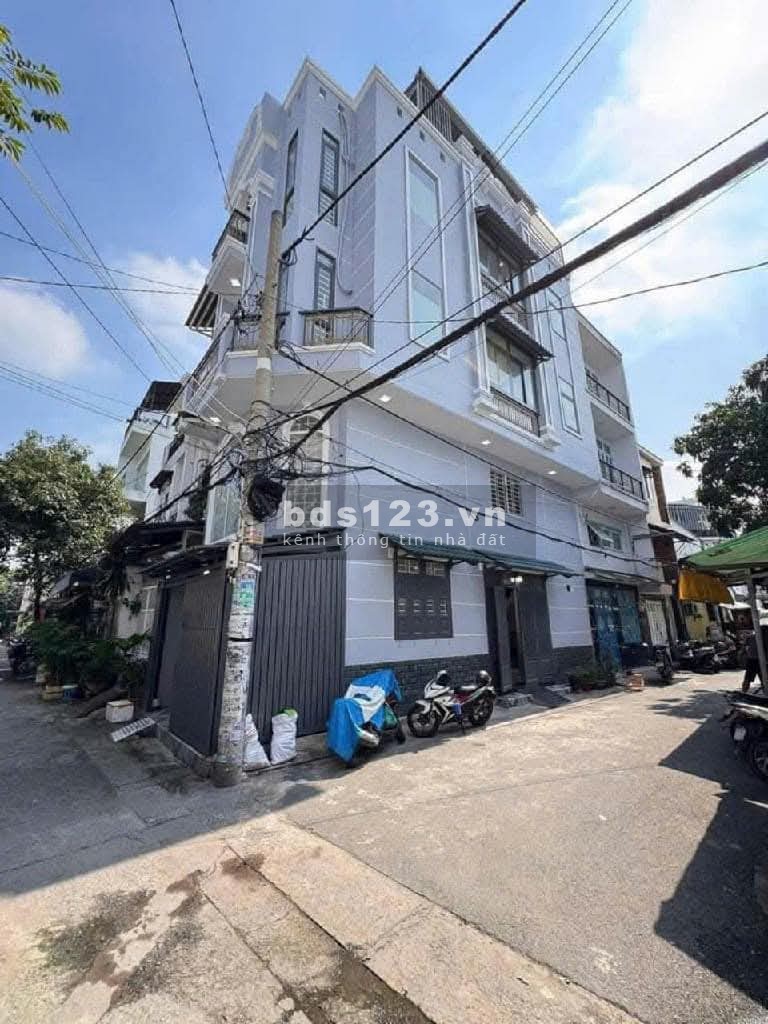 Bán gấp nhà 2 mặt tiền, đường nhựa 8m, mới nhất năm 2025