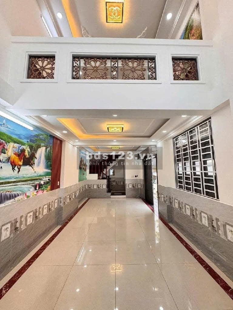 Bán gấp nhà 2 mặt tiền, đường nhựa 8m, mới nhất năm 2025