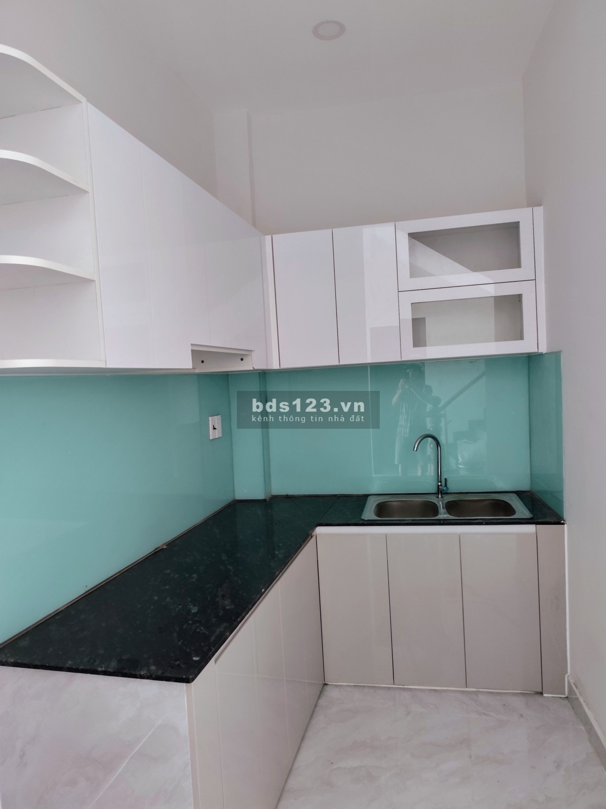 Lê Văn Việt, Tăng Nhơn Phú B, chợ Hiệp Phú, Q9 – 90m², 2 tầng, hẻm xe hơi, hoàn công đầy đủ