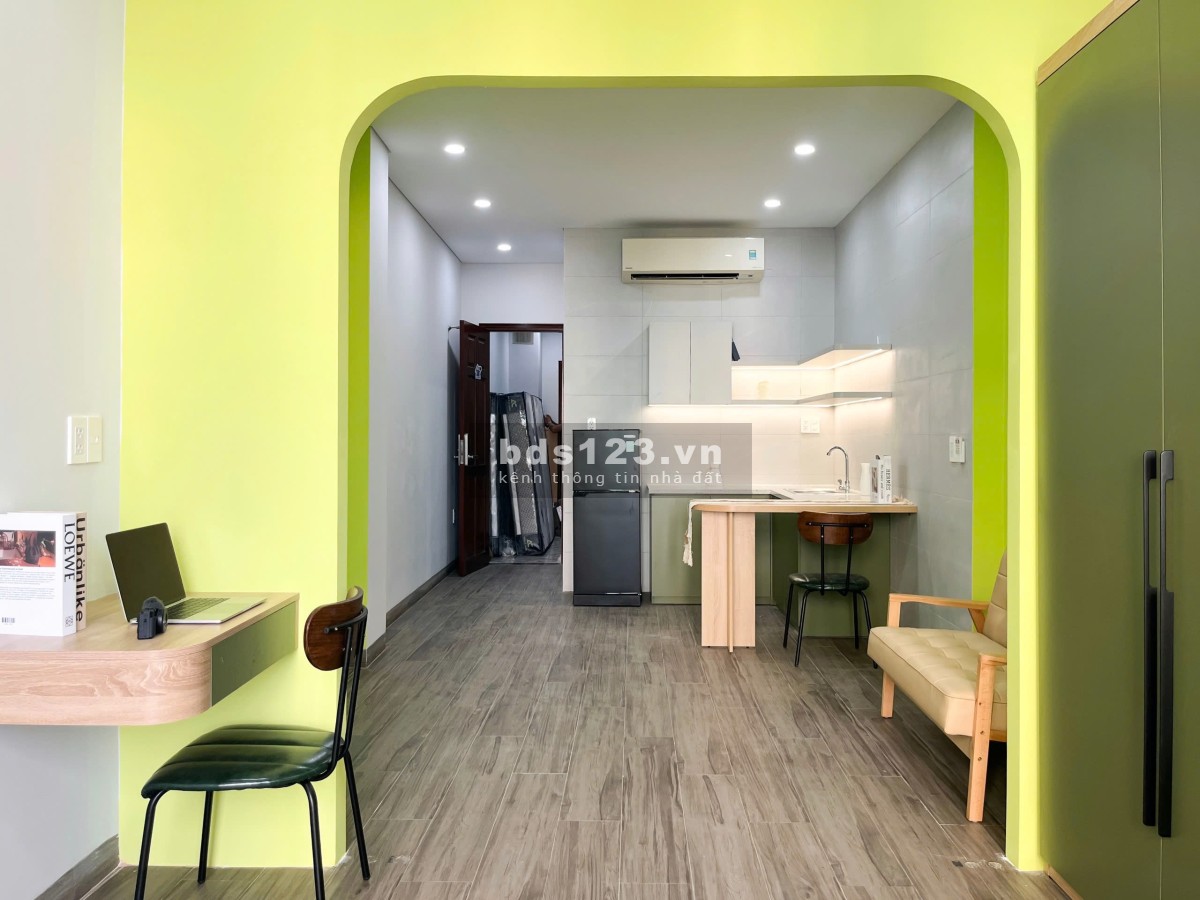 Cho thuê căn hộ 40m², full nội thất, ban công siêu đẹp, đường Nguyễn Thị Nhỏ, Quận Tân Bình