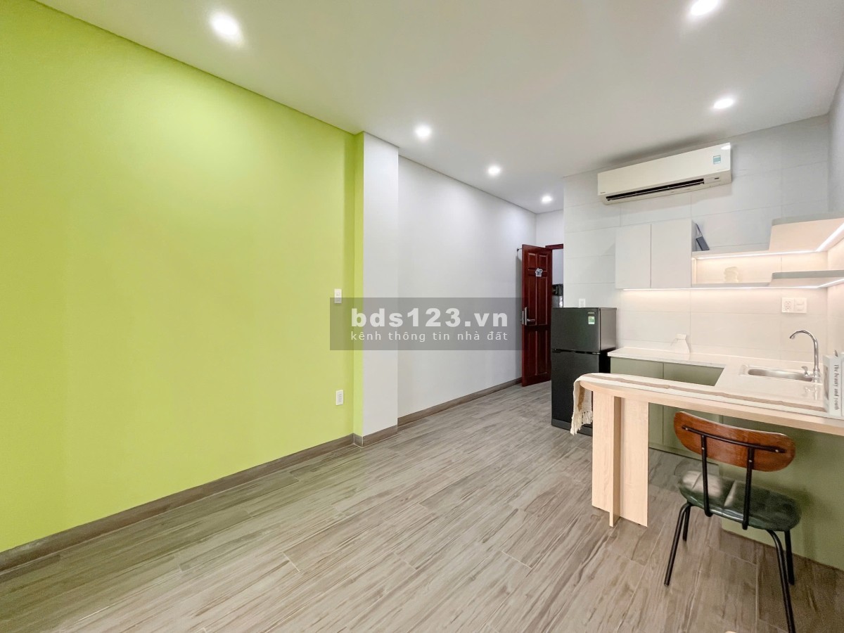 Cho thuê căn hộ 40m², full nội thất, ban công siêu đẹp, đường Nguyễn Thị Nhỏ, Quận Tân Bình