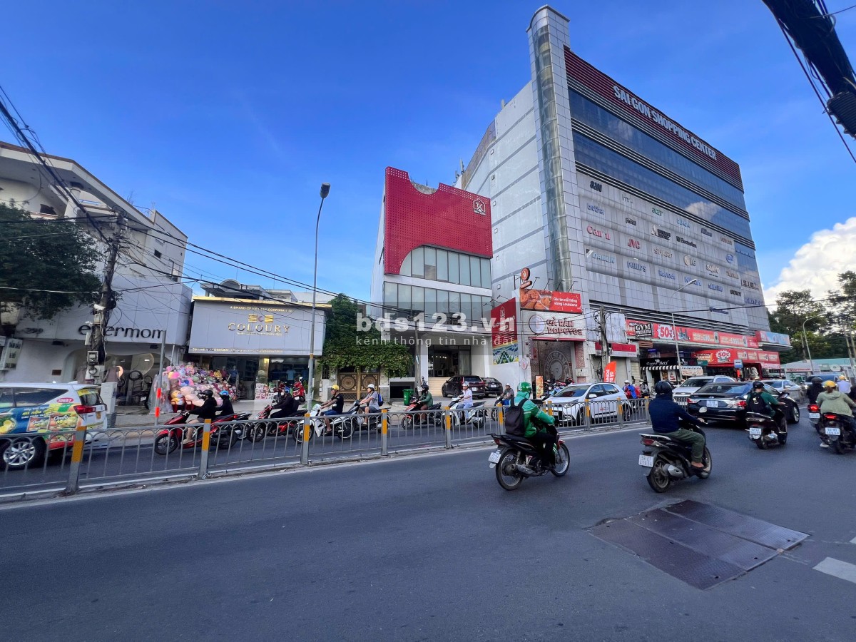 Nhà 1 trệt 2 lầu mặt tiền Võ Văn Ngân, Bình Thọ Thủ Đức, 32tỷ/240m2.