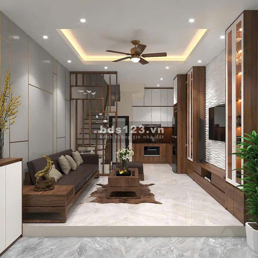 Bán nhà mới xây 5 tầng thoáng, mặt tiền 4,5M Phố Trạm - DT 68M2, giá chỉ 8.65, sổ đỏ chính chủ