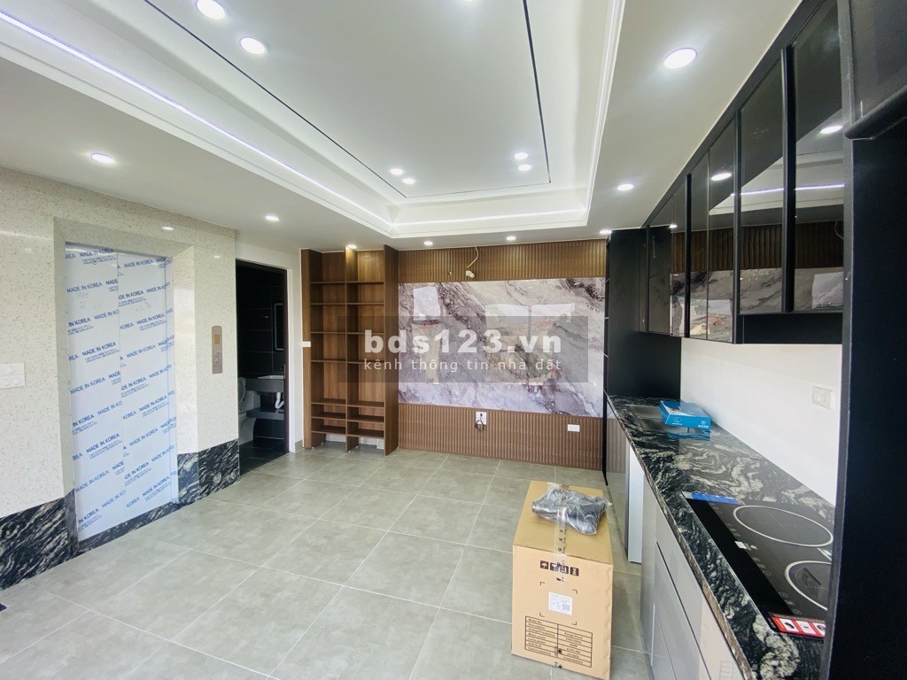 Ngọc Thụy - 7 tỷ - 6 Tầng - Thang máy - Gần phố trường học công viên