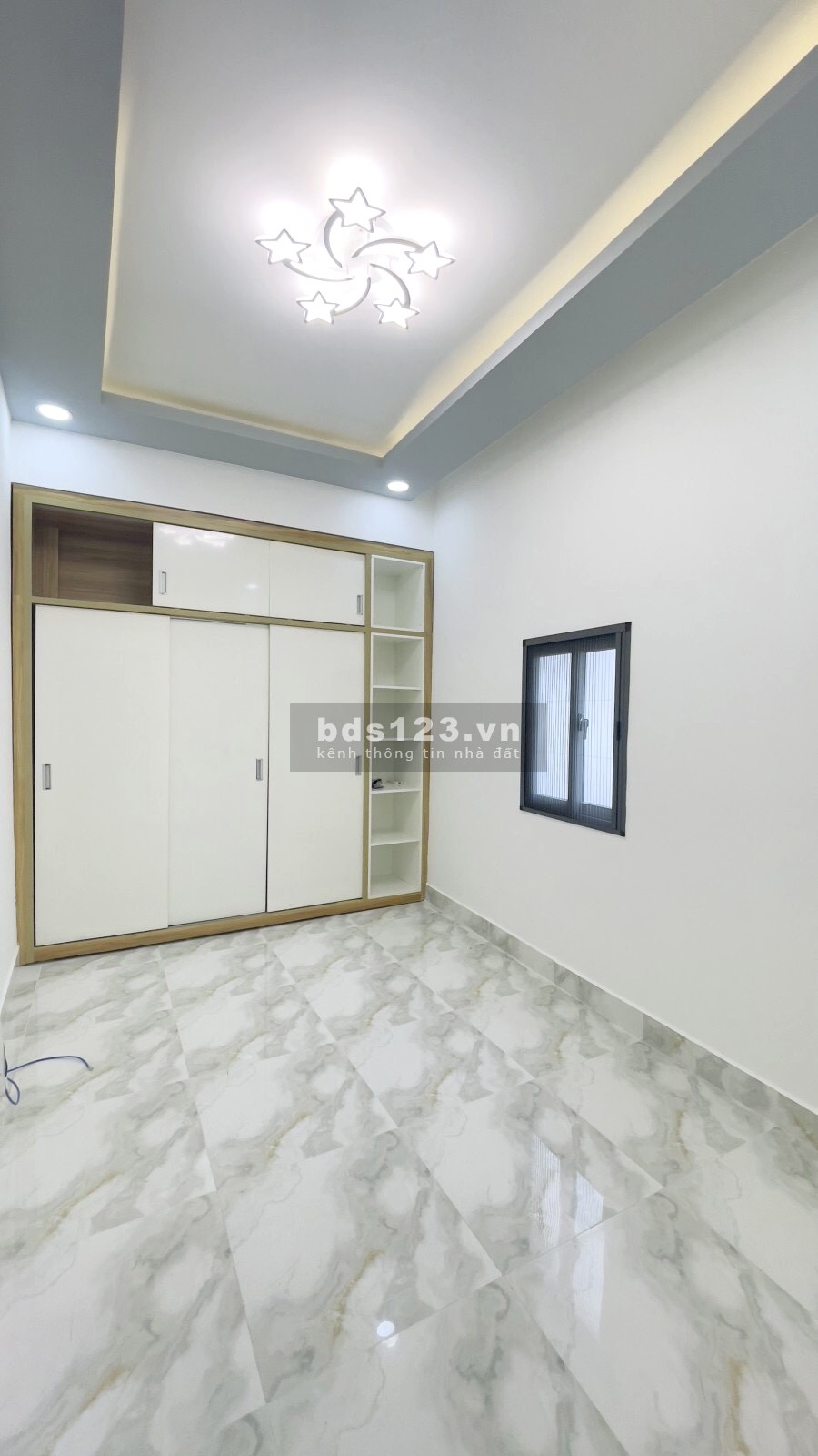 Bán nhà quận 11 - Nhà chủ mới xây 3 tầng mới tinh khôi - 3.95 T