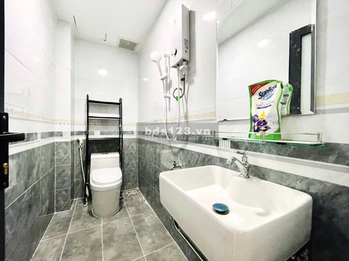 Bán nhà quận 11 - CHDV 4 tầng BTCT đang cho thuê dòng tiền 30 triệu tháng - 8.2 T