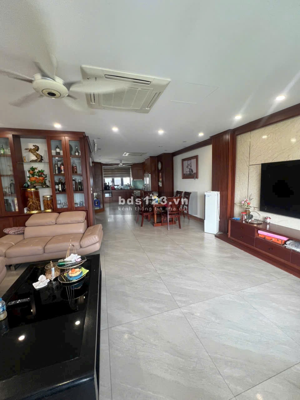 Ngọc Lâm - 10 tỷ - 45M2 - 5 Tầng, nhà mới đẹp ô tô cất trong nhà