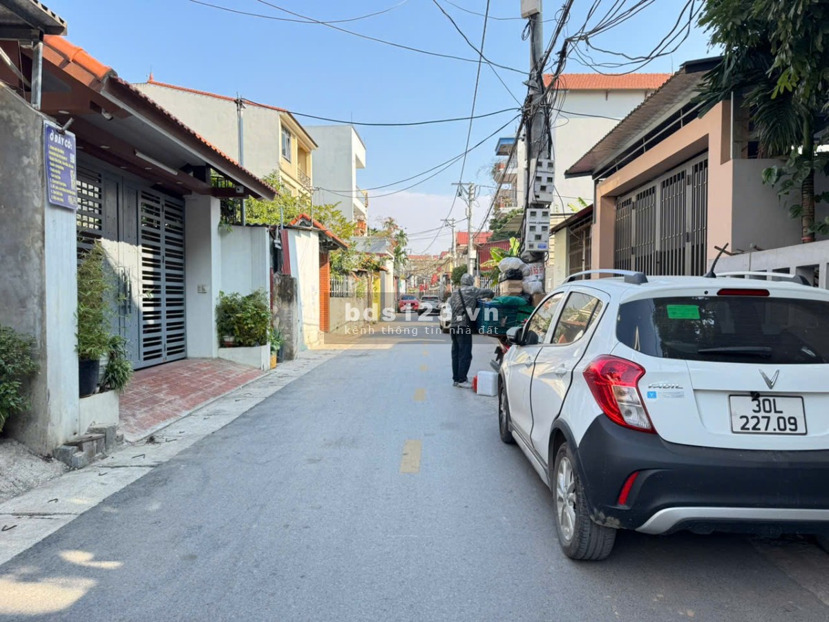 Bán đất Do Hạ, Tiền Phong, Mê Linh, HN. Gần chợ Yên, Hồ Ba Góc. DT 42m, giá 2,1 tỷ.