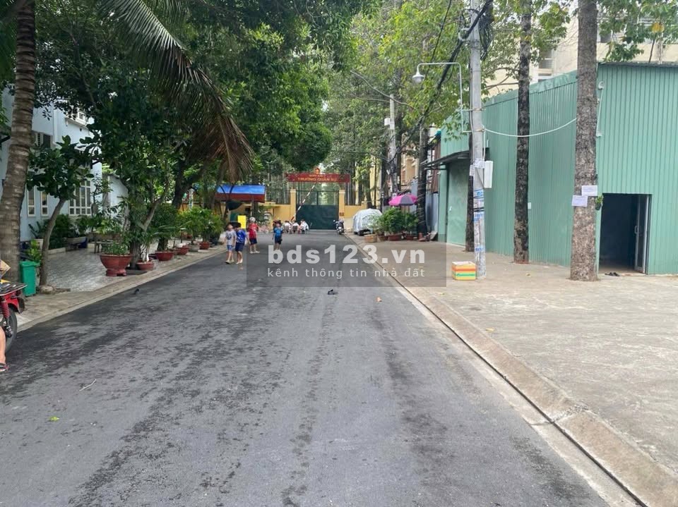 Cho thuê kho xưởng 4000M2 Tô Ký, Tân Chánh Hiệp, quận 12, giá 300 triệu