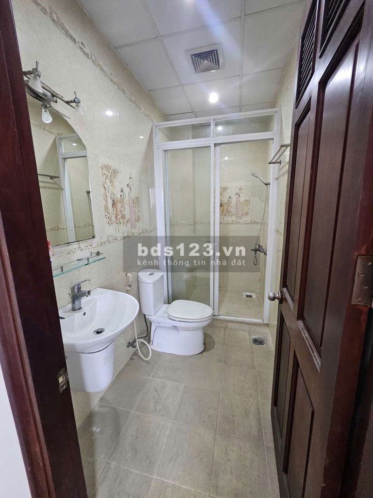 Cho thuê ngay nhà đẹp 3 tầng, 4 phòng ngủ, 4 toilet, Tây Thạnh Tân Phú, giá chỉ 18 triệu/tháng