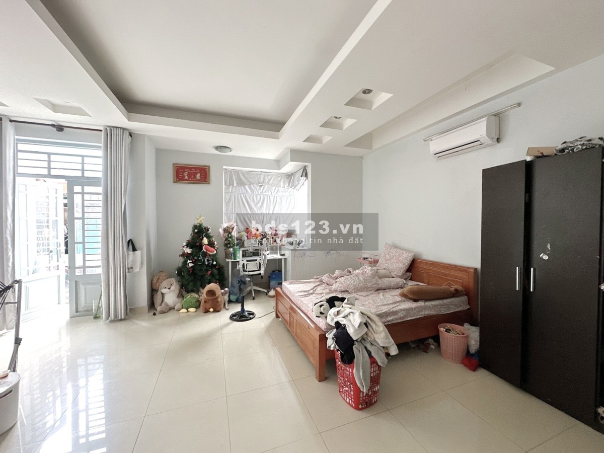 Bán nhà quận 6 - 4 tầng hẻm xe hơi khu dân trí an ninh - Diện tích lớn nhà mới đẹp - 15 T