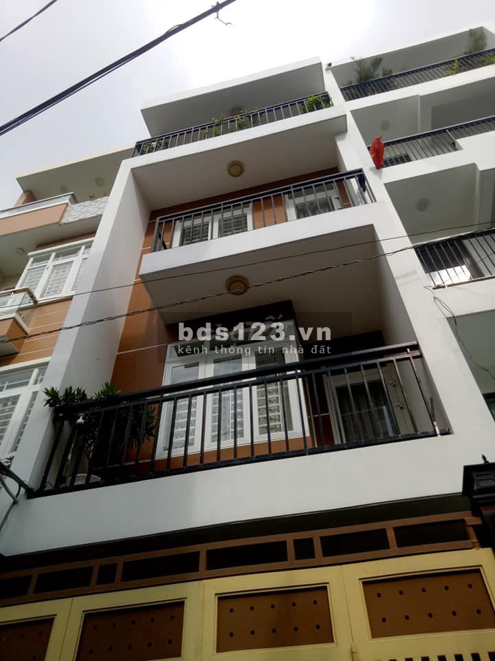 Nhà Hẻm Xe Hơi Dương Quảng Hàm P5, 4X18M, 3 Lầu, 4PN 5WC