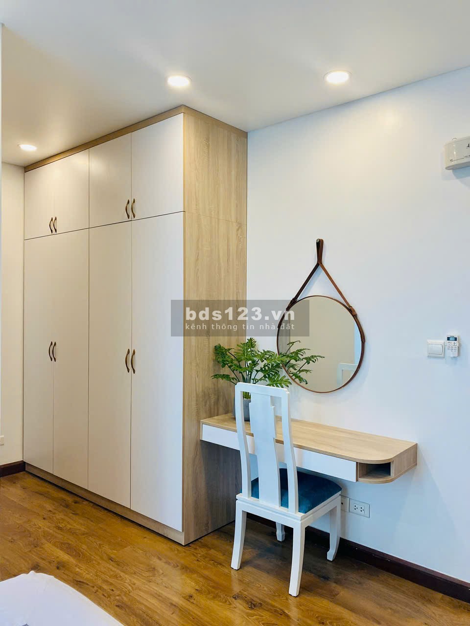 Chính chủ bán căn hộ Bàu Cát II, 64m2, 2PN, 2WC, SH vĩnh viễn. Không đăng giá ảo kéo khách: 3 tỷ TL