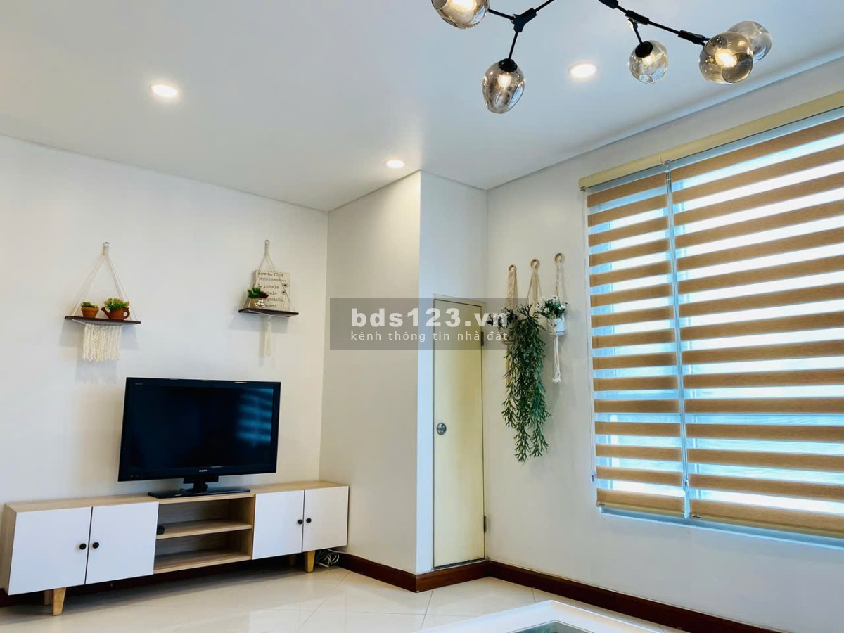 Chính chủ bán gấp CH Indochina Park Tower Q1, 95m2, 3PN, 2WC, góc, SH lâu dài. Giá thật: 6.1 tỷ TL