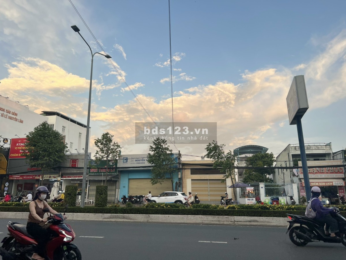 Cho thuê nhà mặt tiền Nguyễn Văn Cừ, trung tâm TP Cần Thơ