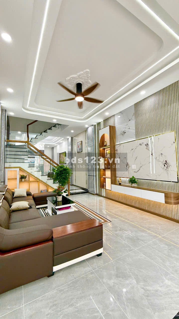 Bán nhà 1 trệt 2 lầu, chỉ 1,25 tỷ, gần chợ Bà Tri, Bình Dương, vào ở ngay!
