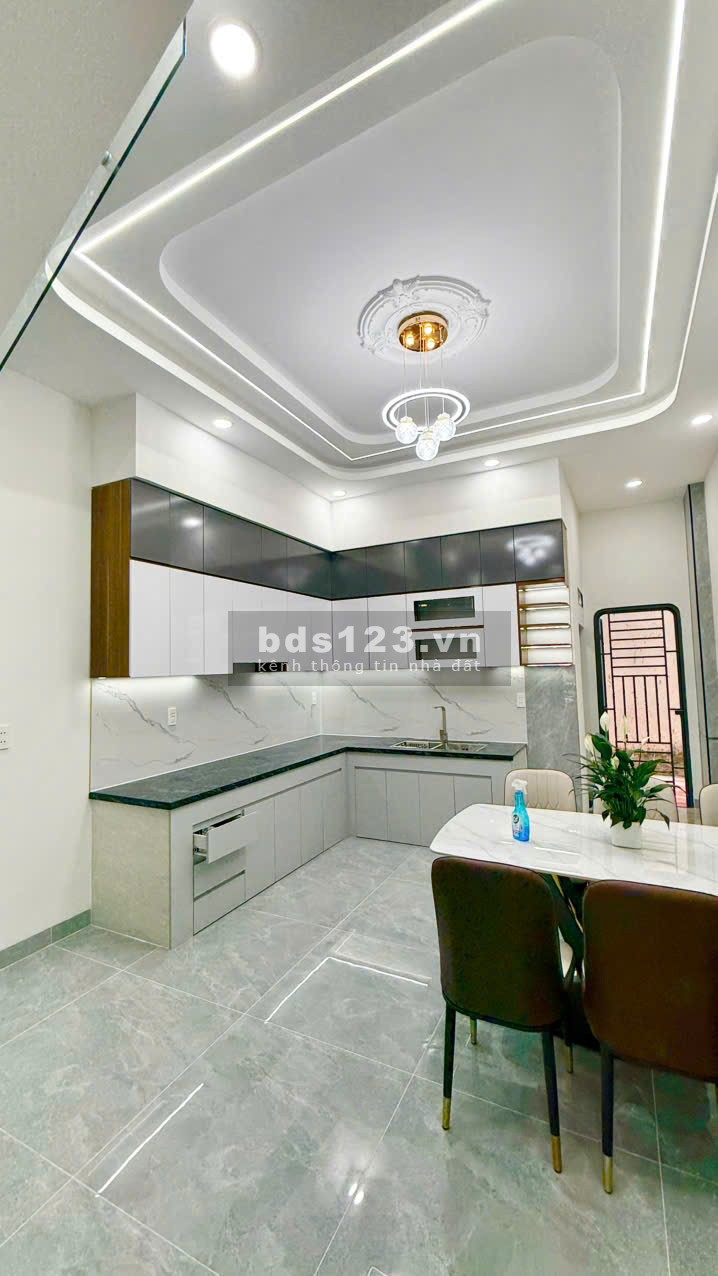 Bán nhà 1 trệt 2 lầu, chỉ 1,25 tỷ, gần chợ Bà Tri, Bình Dương, vào ở ngay!
