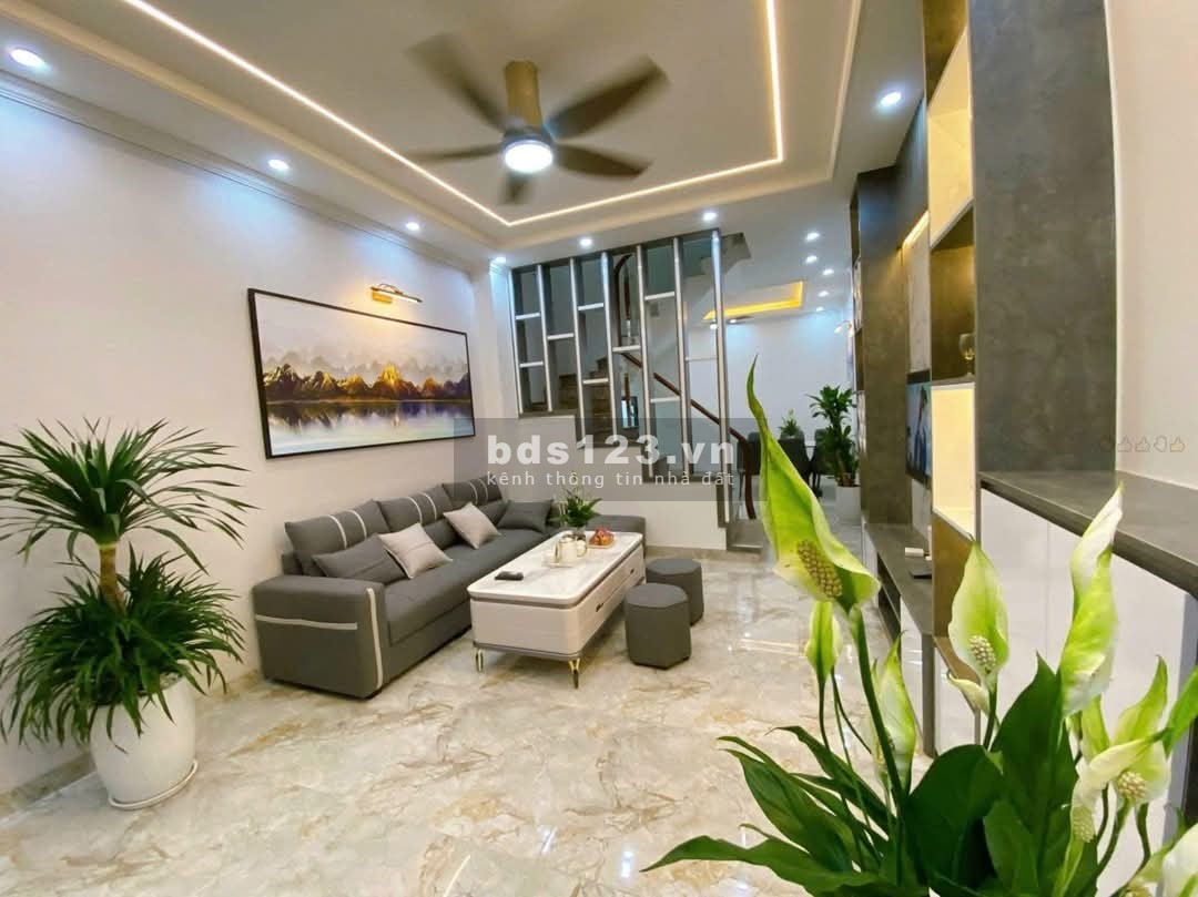 Bán Nhà Ngõ 106 Hoàng Quốc Việt Nghĩa Đô Cầu Giấy DT 40M - 11 Tỷ
