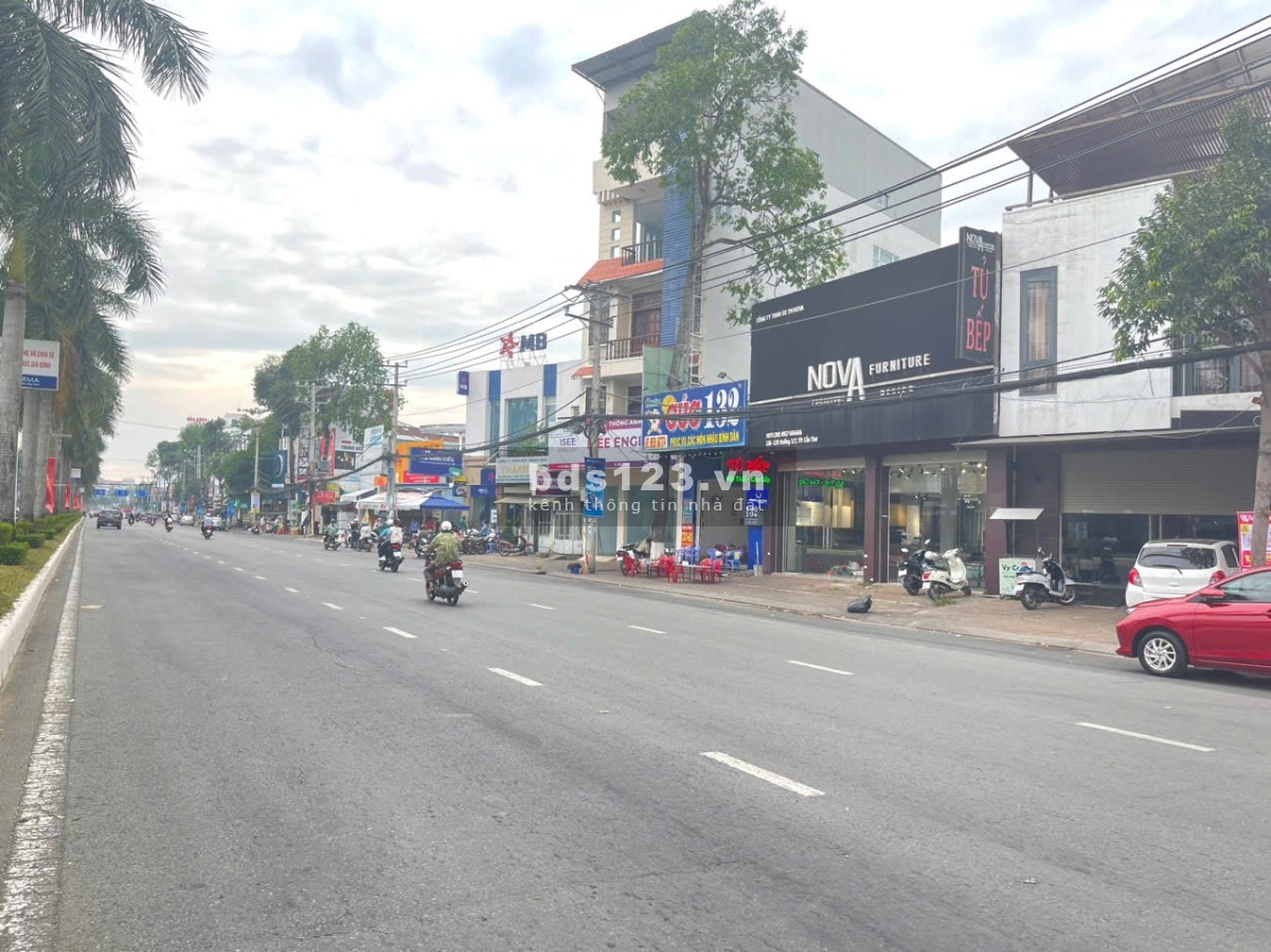 Cho thuê mặt bằng ngang 8.4M đường 3/2, Hưng Lợi, Ninh Kiều, Cần Thơ