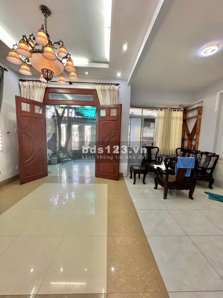 Bán nhà MT đường Tân Hóa quận 11 (4.7X18m) 4 tầng, SHR, đã hoàn công, nhà mới vào ở ngay
