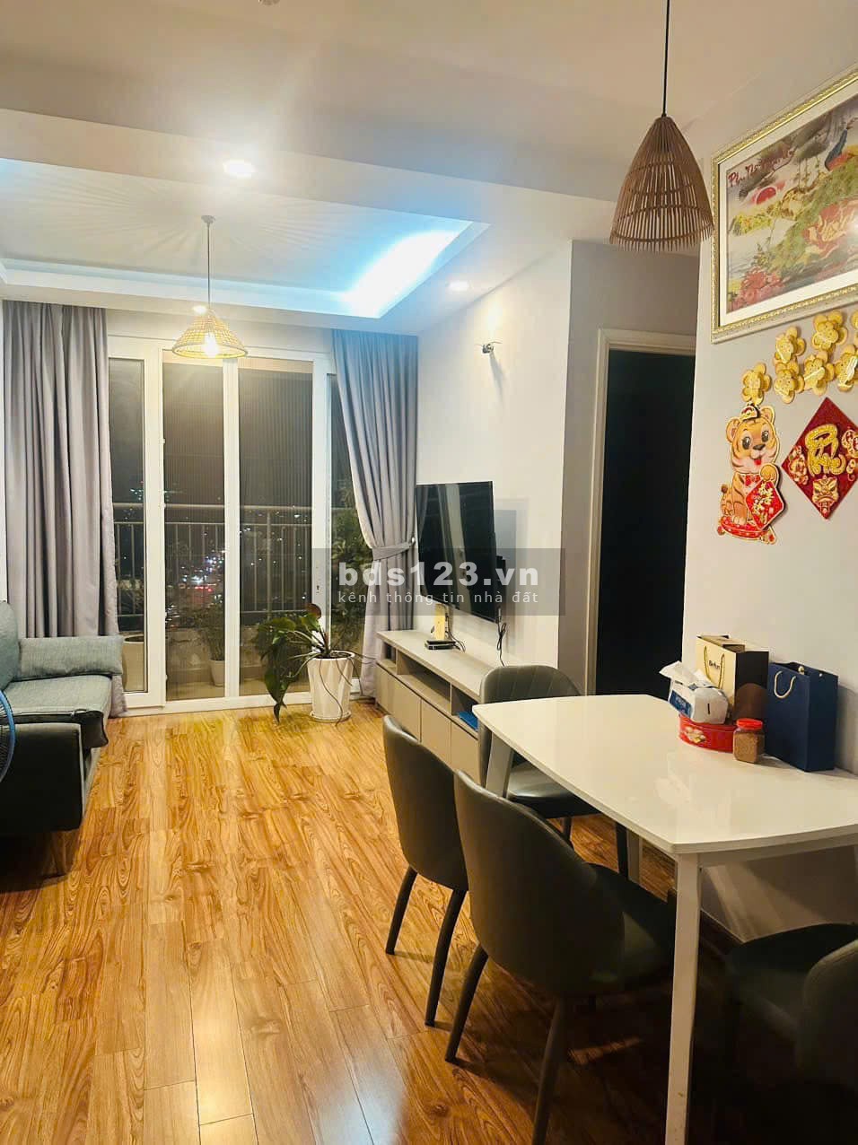 Chung cư 590, CMT8, P11, Quận 3: 79m2, 2p ngủ, 2wc, NT, 14tr