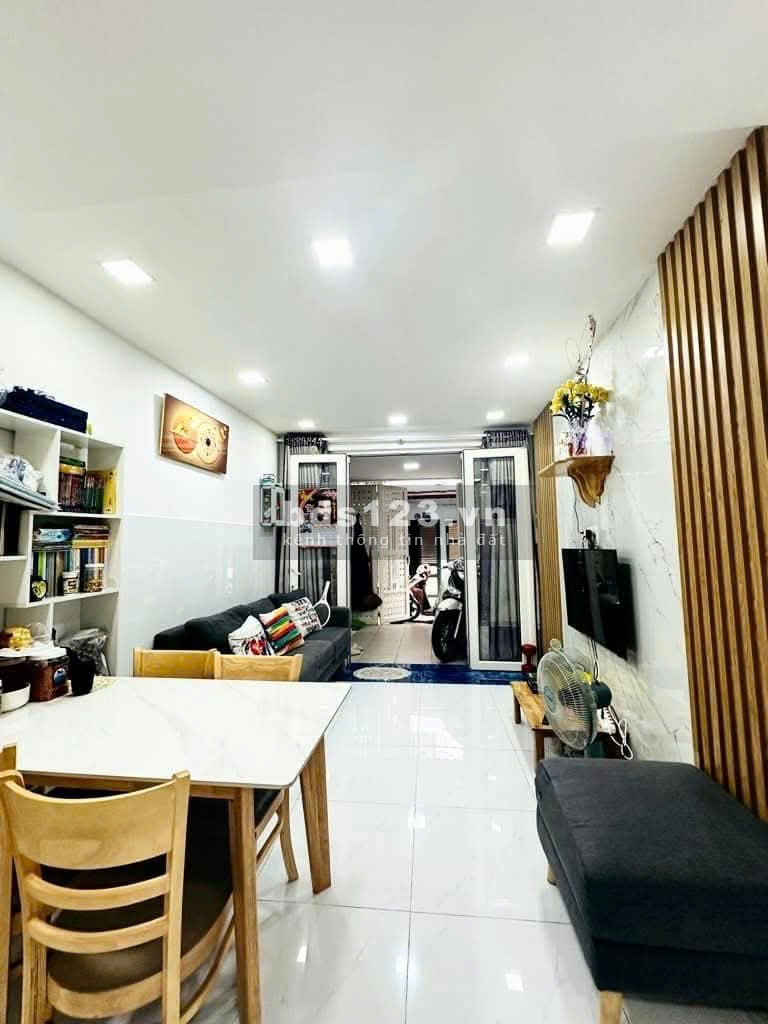 Nhà tôi Bình Chánh cần tiền bán gấp