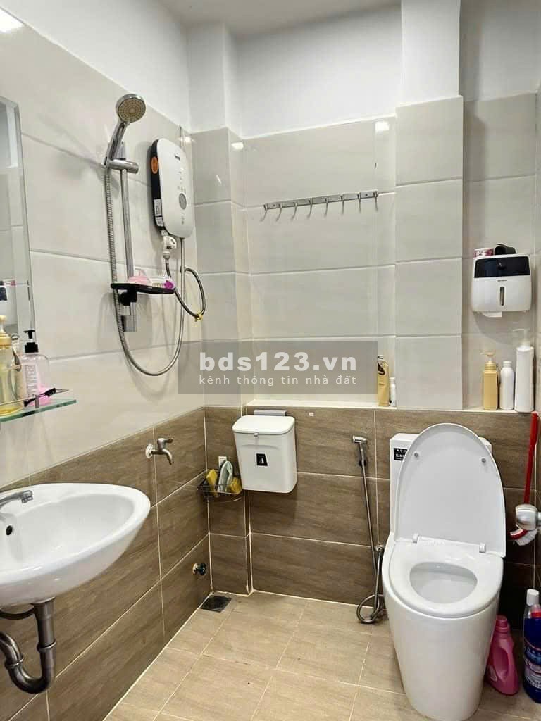 Nhà tôi Bình Chánh cần tiền bán gấp