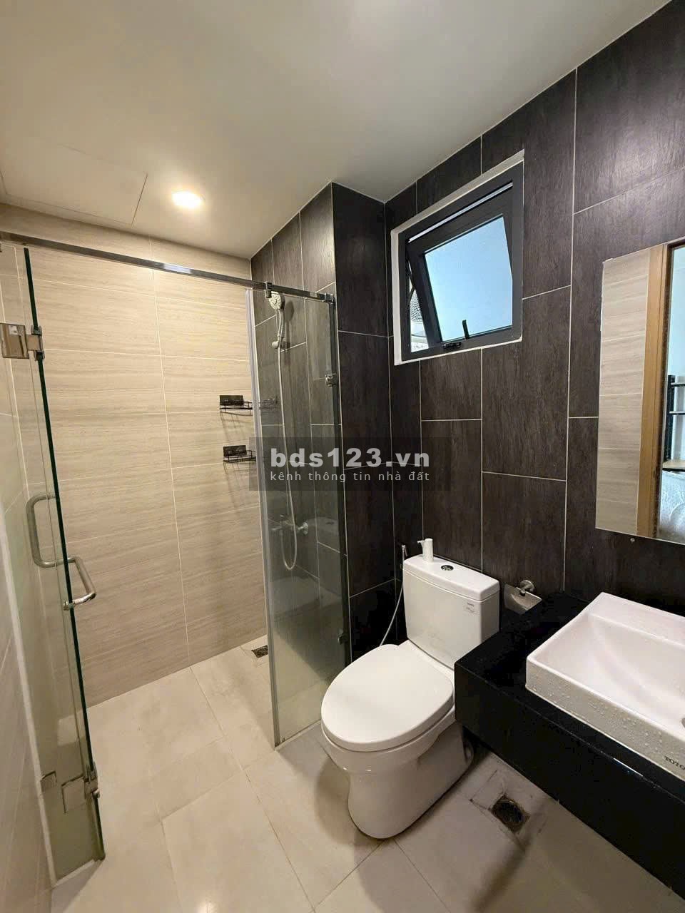 Chung cư 10A Trần Nhật Duật,Tân Định, Quận 1: 61m2, 2p ngủ, NT, 10tr