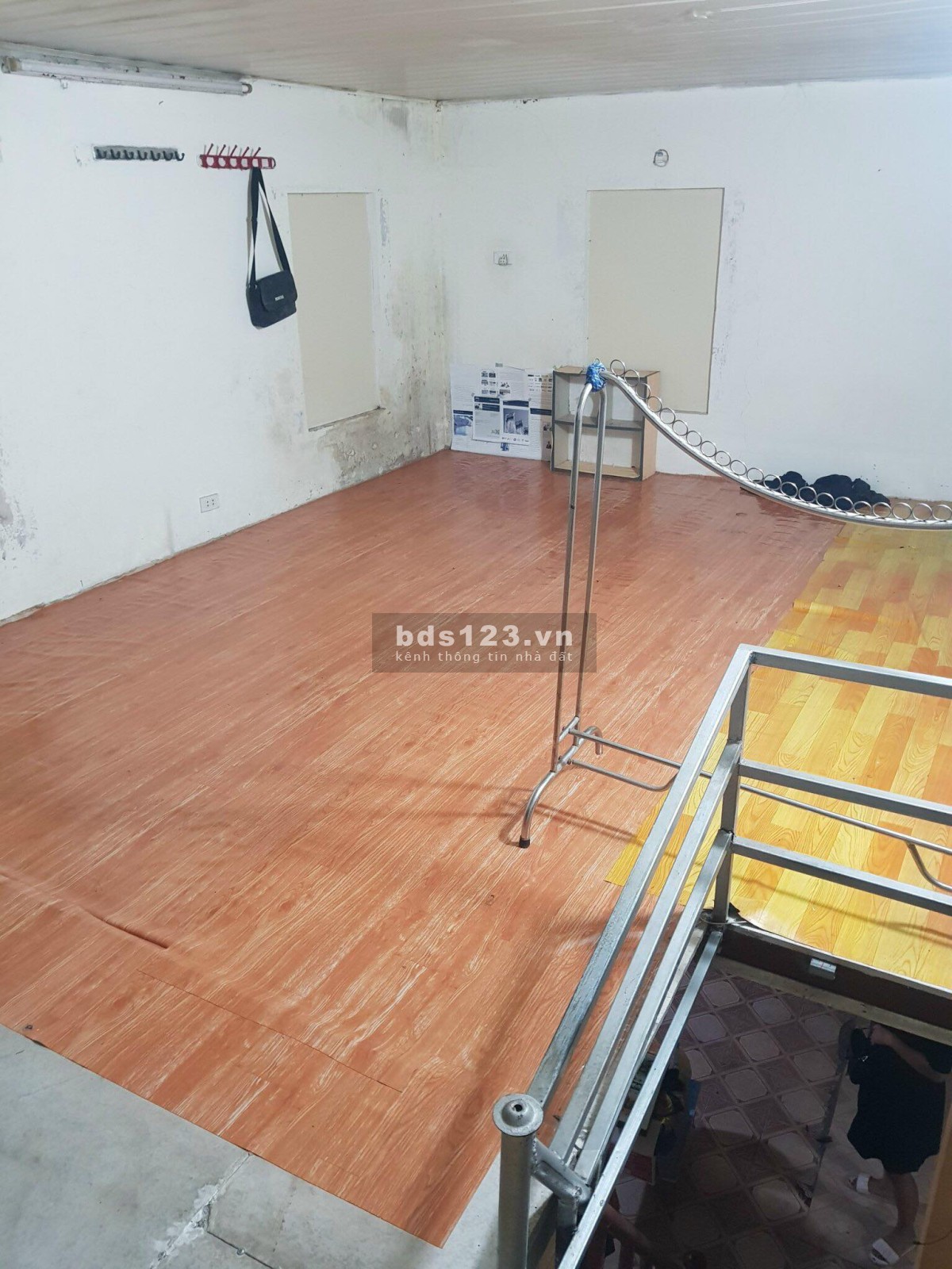 Chính chủ bán nhà cấp 4 trong ngõ 364 Giải Phóng, DT sử dụng 52m2, giá 70tr/m2