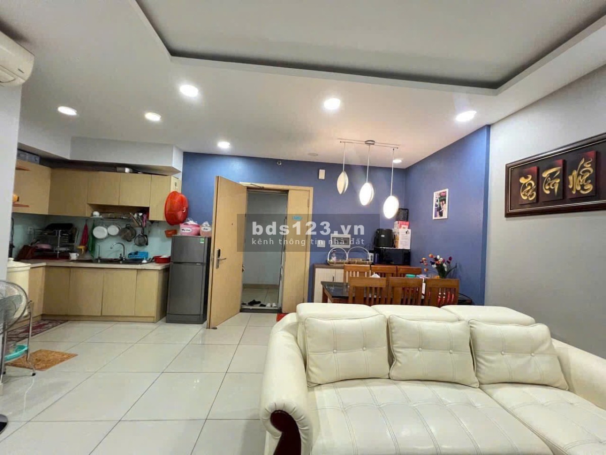 Chung cư Oriental Plaza, Âu Cơ, Tân Phú: 13tr/th, 91m2, 2pn 2wc có nội thất.