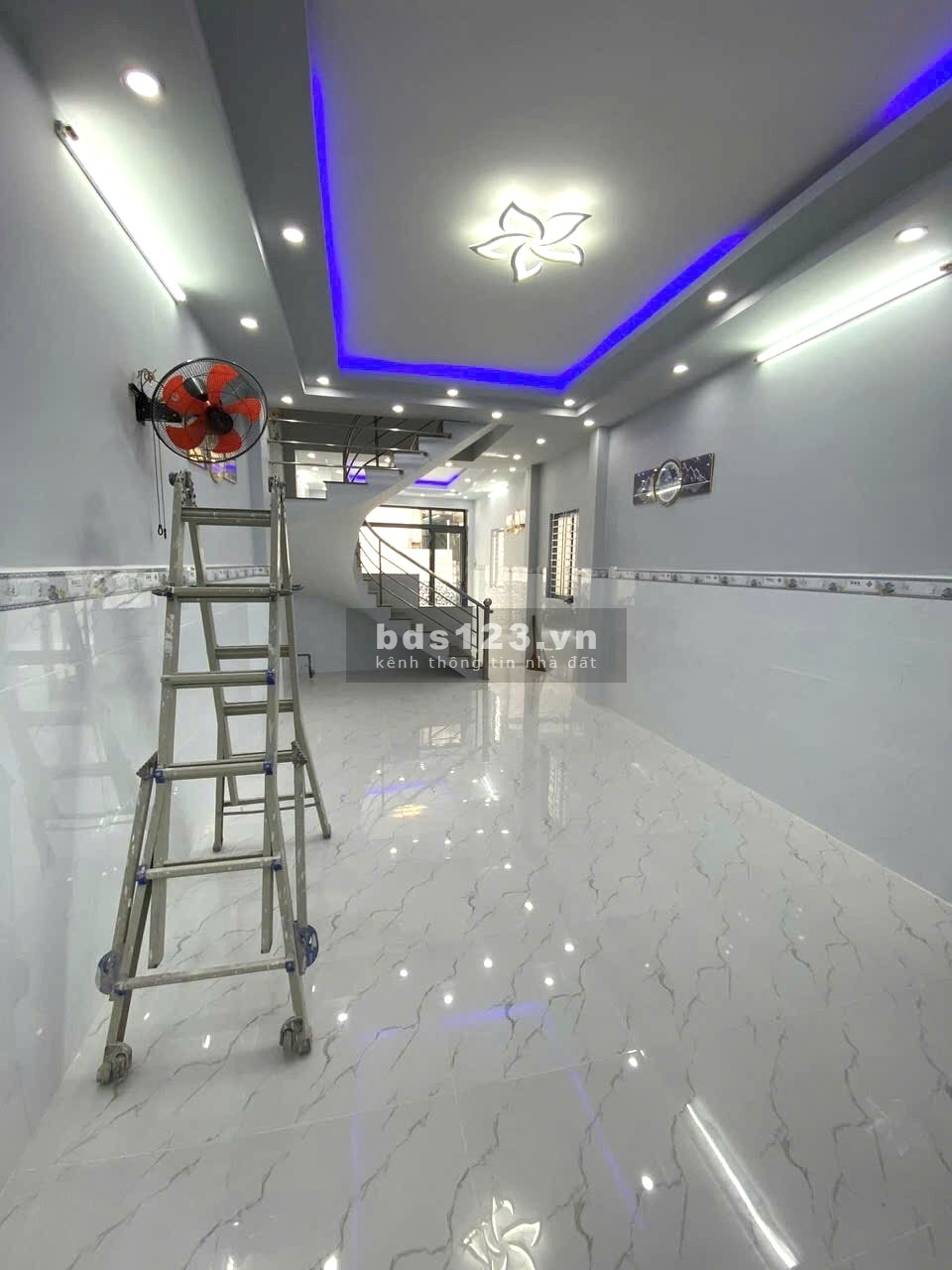 Bán nhà quận 11 diện tích lớn - Nhà xây mới toàn tập đẹp tinh khôi - Giá sinh viên 5.88 T
