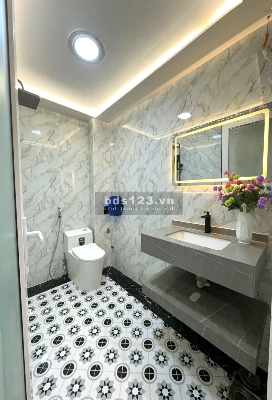 Bán nhà quận 6 - Hẻm xe hơi - Hàng hot nở hậu cực tốt mới đẹp lung linh - 6.5 T