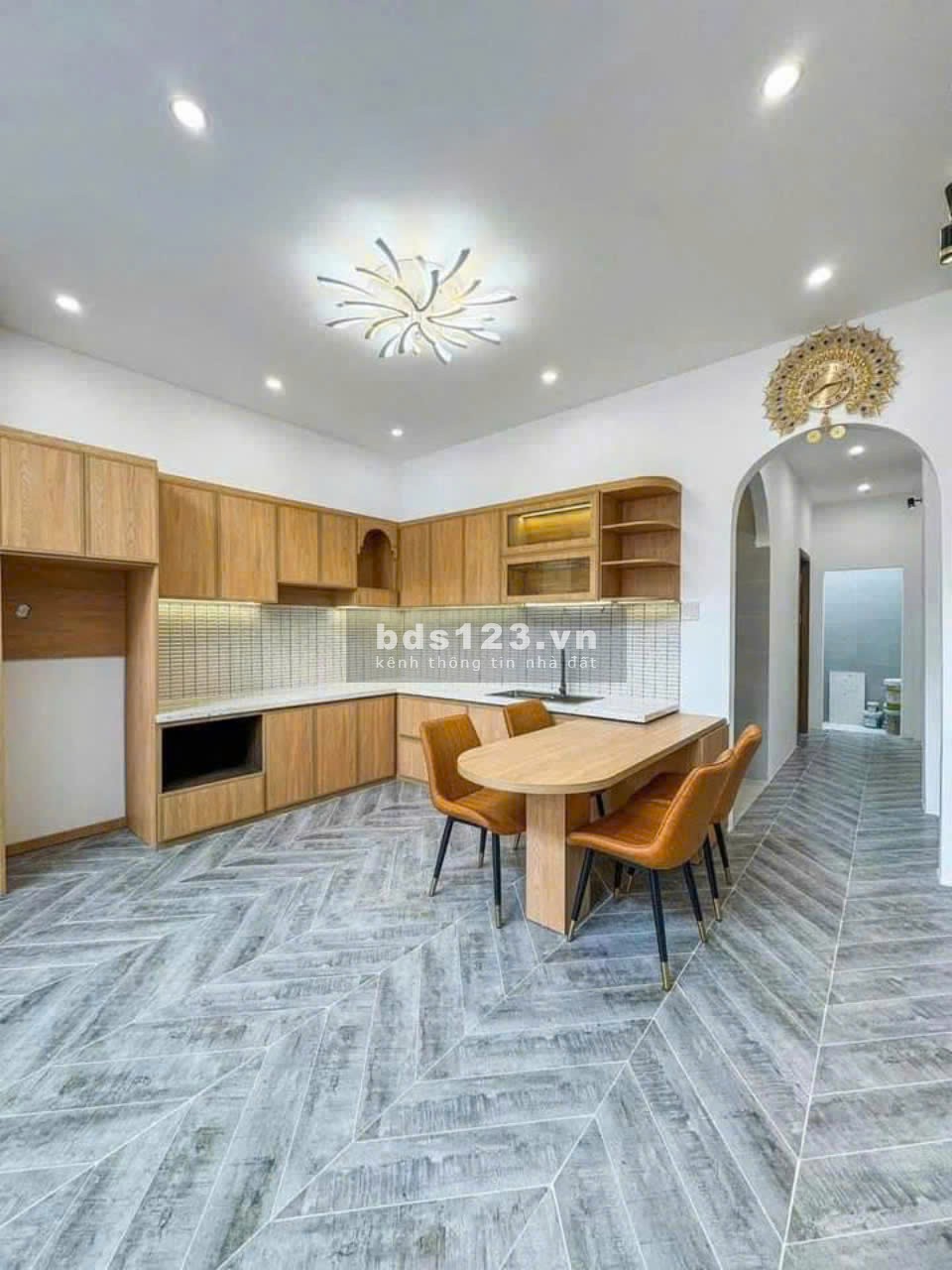 Đi Canada bán nhà Đ. MỄ Cốc Quận 8, 92m2,1 trệt 1 lầu, có sổ hồng riêng