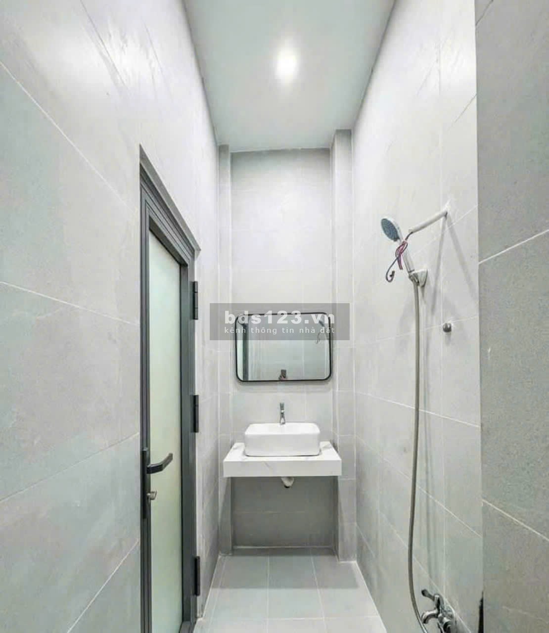 Đi Canada bán nhà Đ. MỄ Cốc Quận 8, 92m2,1 trệt 1 lầu, có sổ hồng riêng