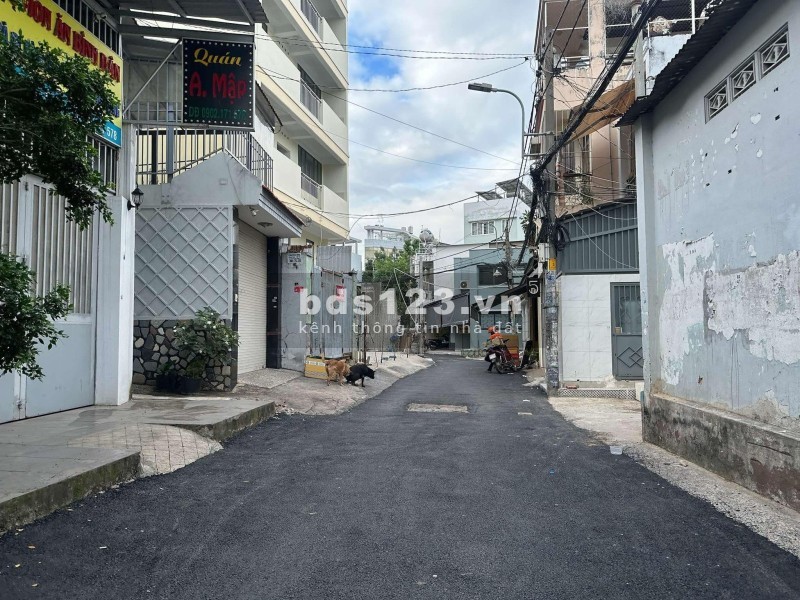 Hẻm xe hơi P12 Bình Thạnh 33M2, ngang 4.7M tiện xây mới 5 tầng chào chỉ 5.2 tỷ TL