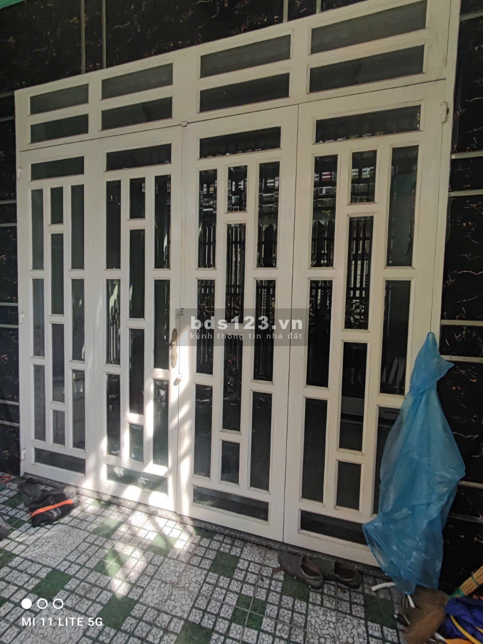 Tìm người ở ghép nhà nguyên căn 120m2, điện nước giá nhà nước, có sẵn máy lạnh, tủ lạnh, máy giặt