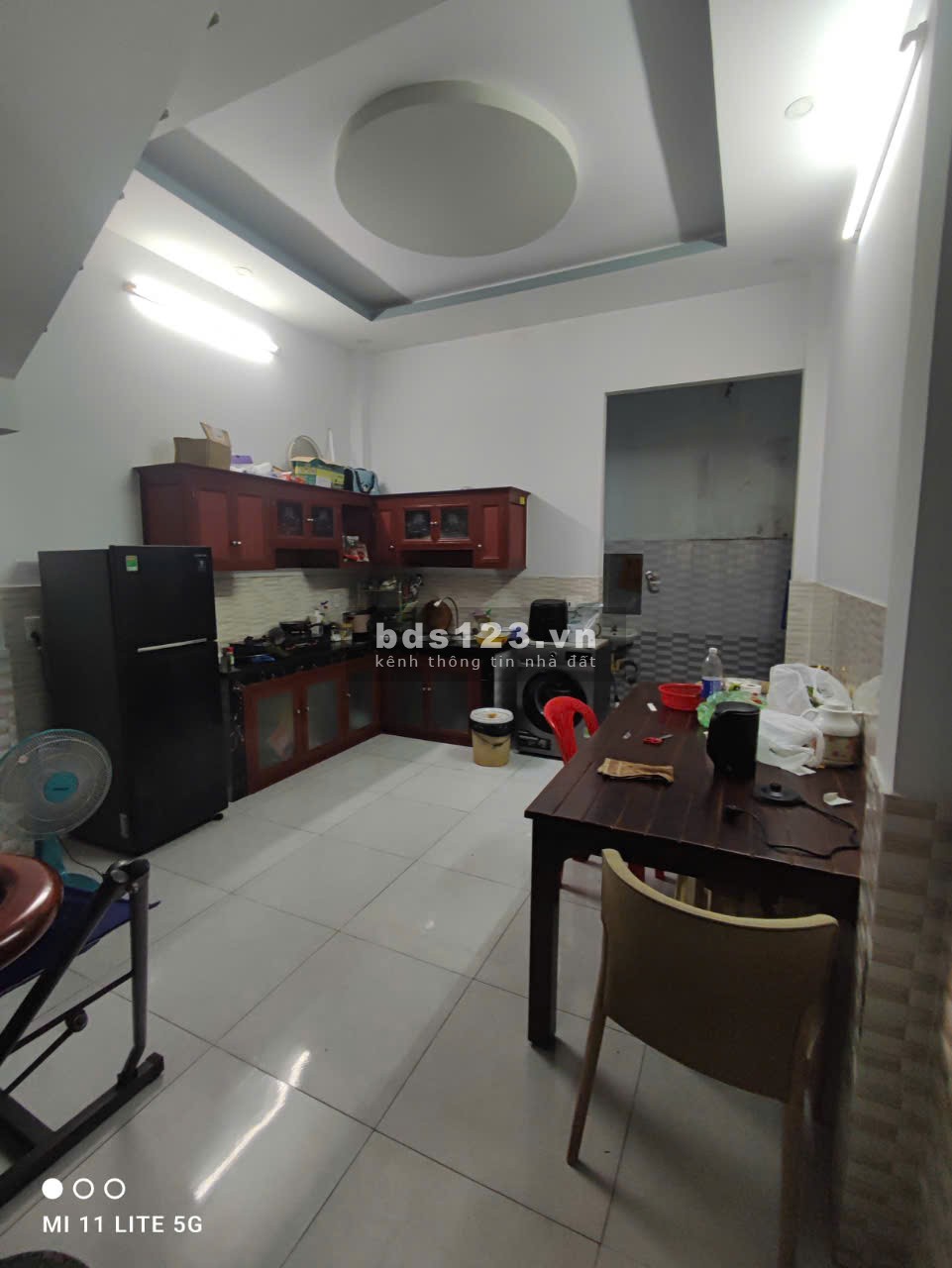 Tìm người ở ghép nhà nguyên căn 120m2, điện nước giá nhà nước, có sẵn máy lạnh, tủ lạnh, máy giặt