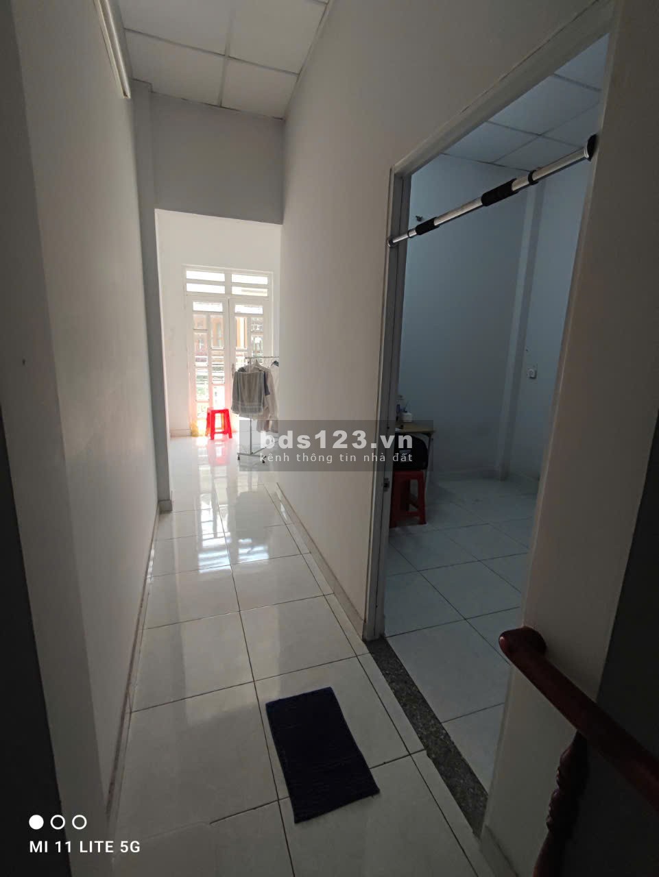 Tìm người ở ghép nhà nguyên căn 120m2, điện nước giá nhà nước, có sẵn máy lạnh, tủ lạnh, máy giặt