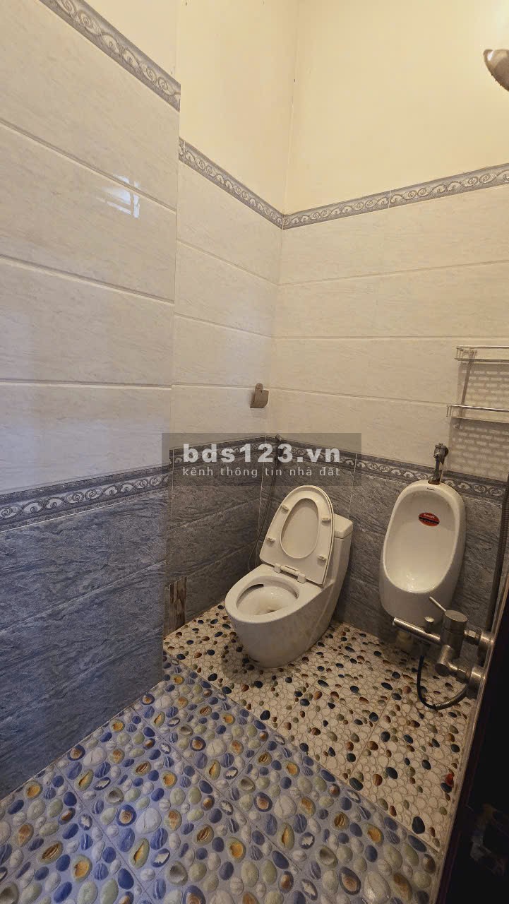 Mặt bằng kinh doanh 105m2, mặt tiền đường 15m, vị trí đẹp
