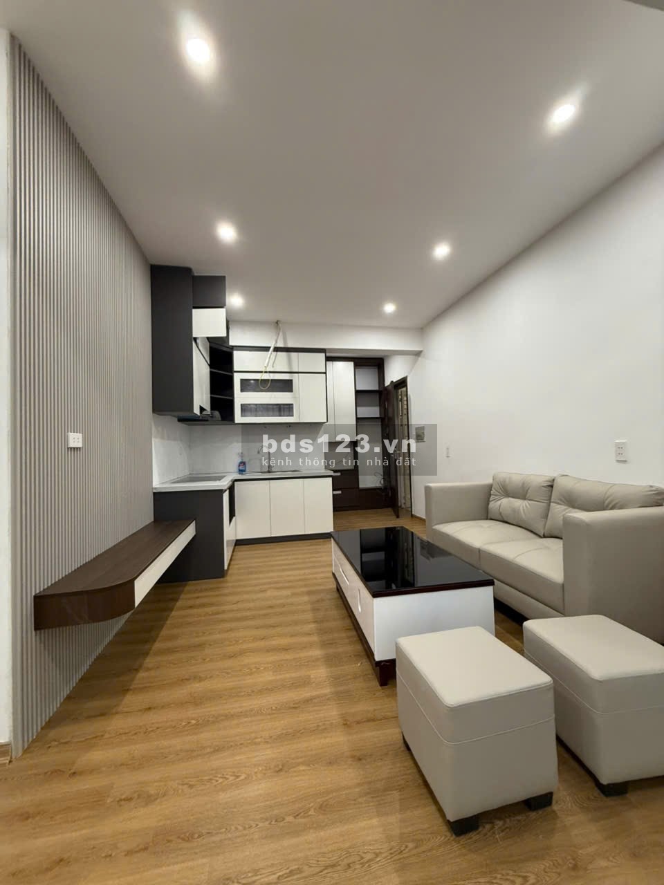 Bán căn hộ Coma 18 phố Lê Trọng Tấn đối diện cổng Pack City